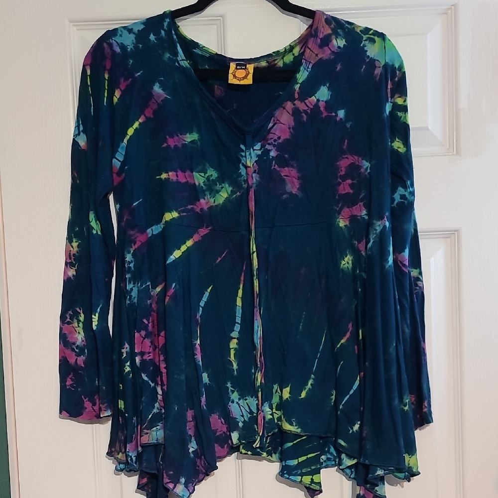 Colorful Tie-Dye Long Sleeve Top